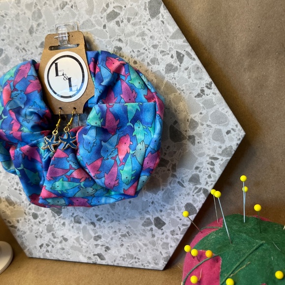 Handmade Blue and Pink Dolphins Scrunchie with Starfish Earrings - Picture 8 of 9